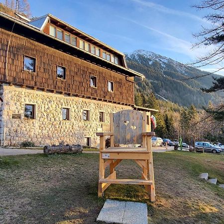 Valvasorjev Dom Pod Stolom Albergue Zirovnica Exterior foto