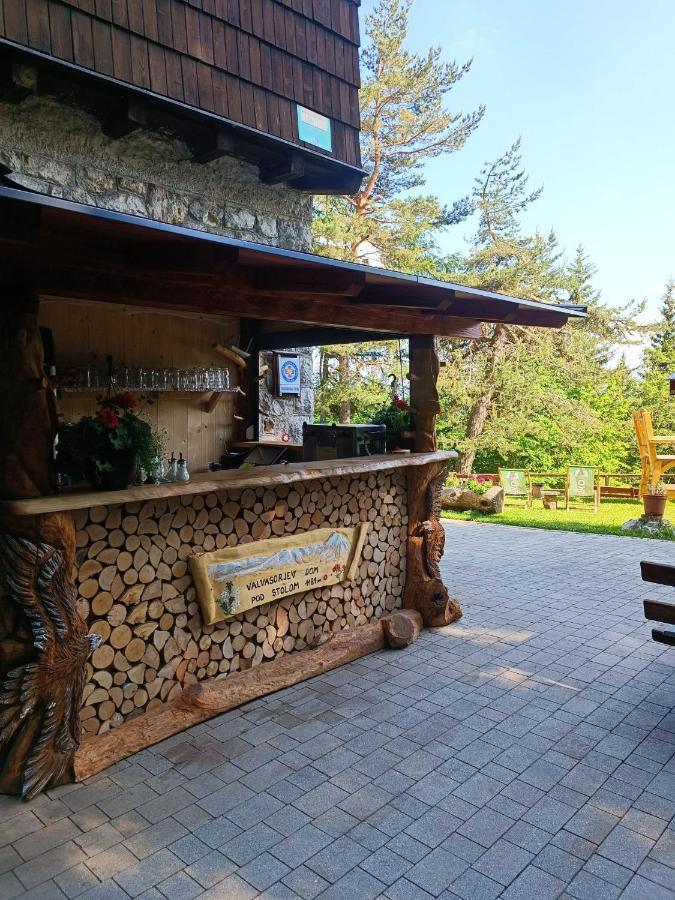 Valvasorjev Dom Pod Stolom Albergue Zirovnica Exterior foto